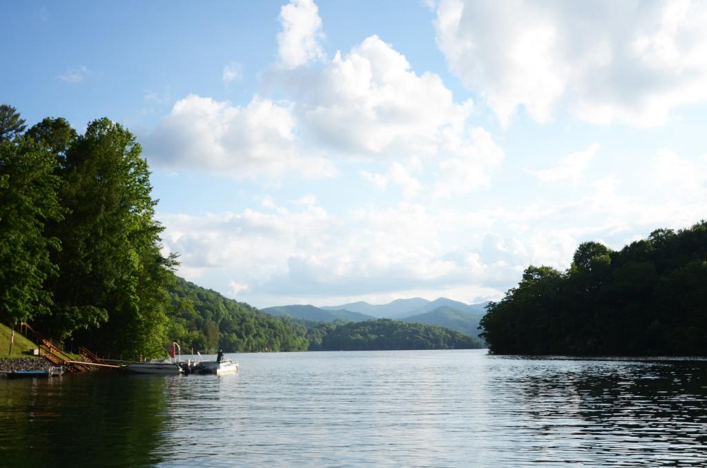 lake nantahala water - photo by Lake Nantahala Cabin Rental