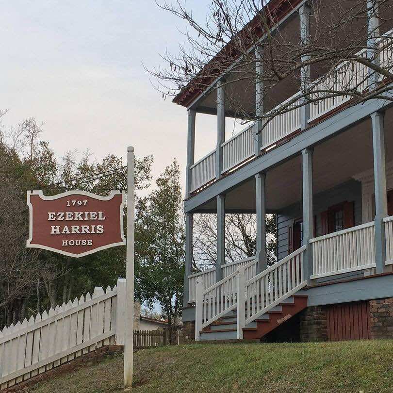 Exterior of Ezekiel Harris House Museum in Sardis, North Carolina 